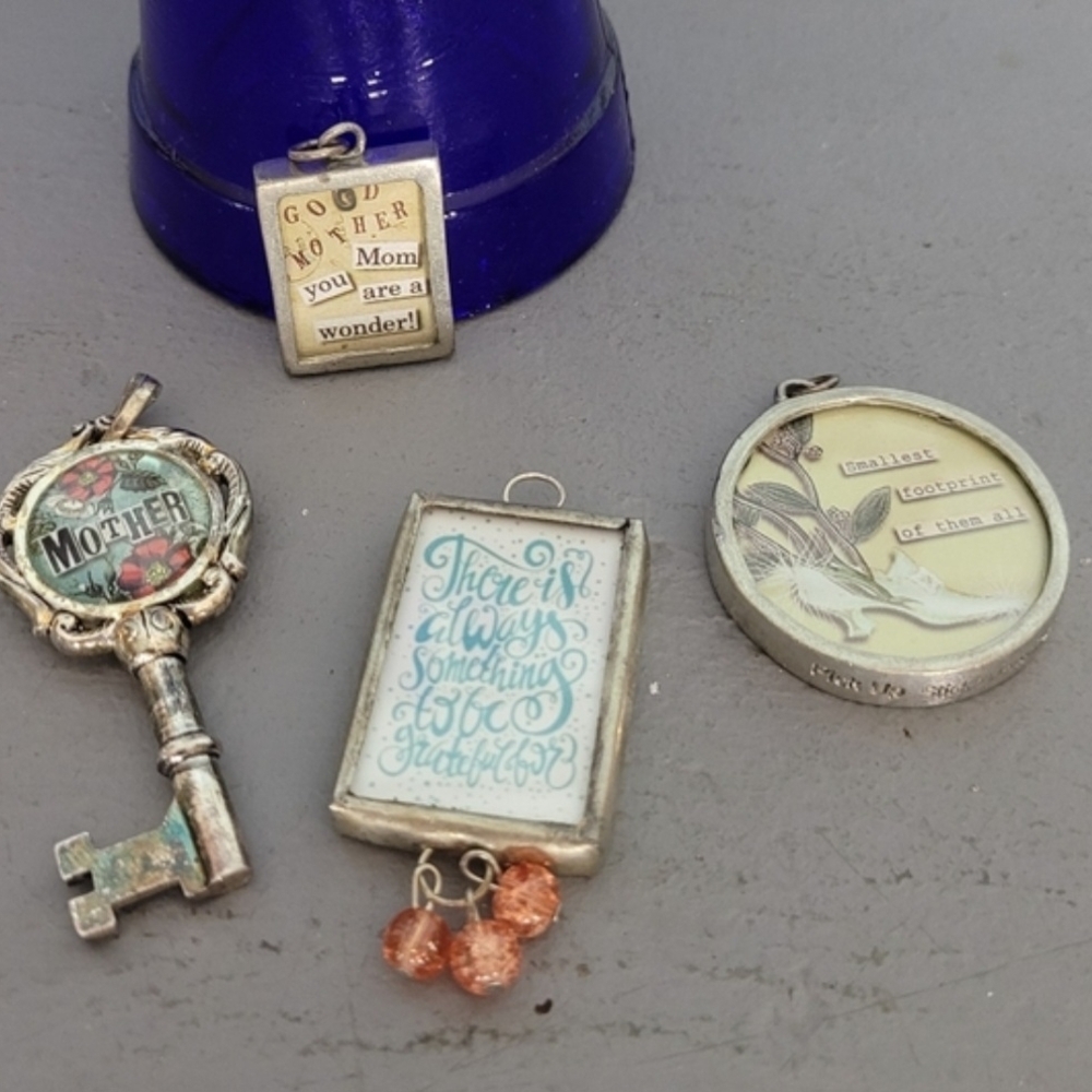 Vintage Inspired Charm Set - Picture 2 of 4